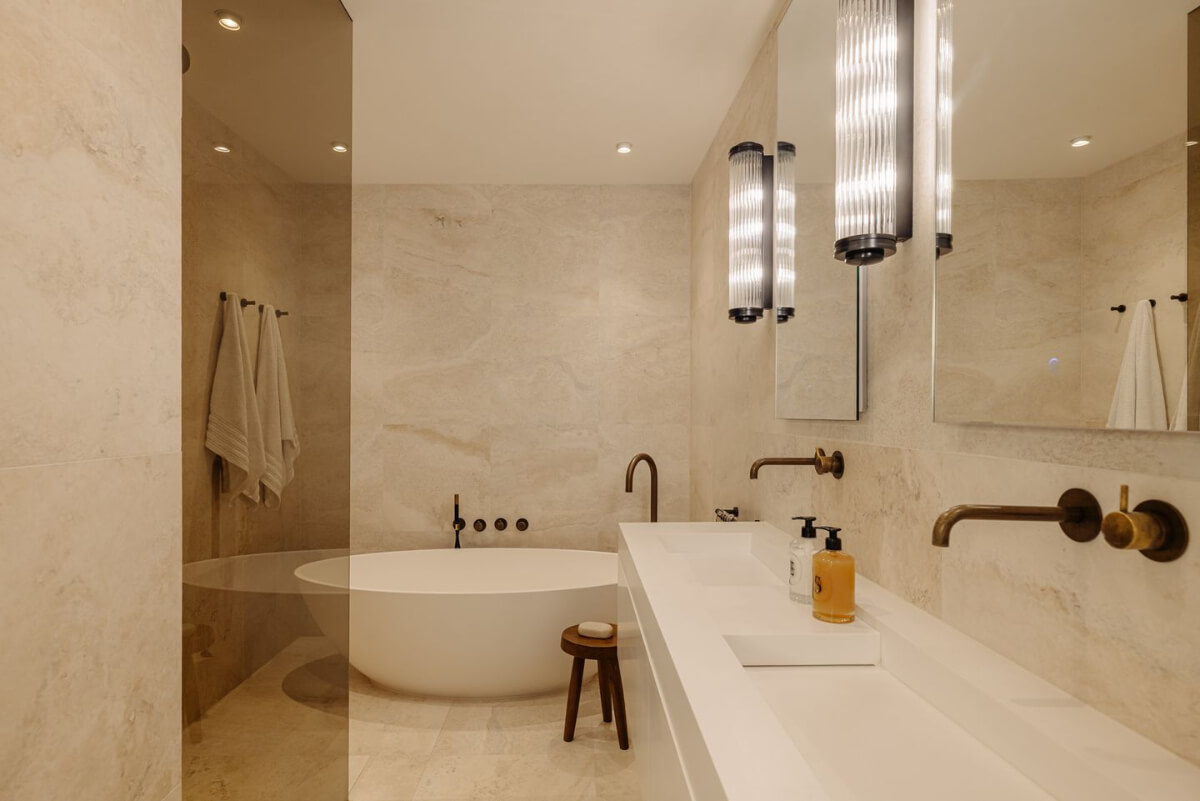 modern bathroom freestanding bath