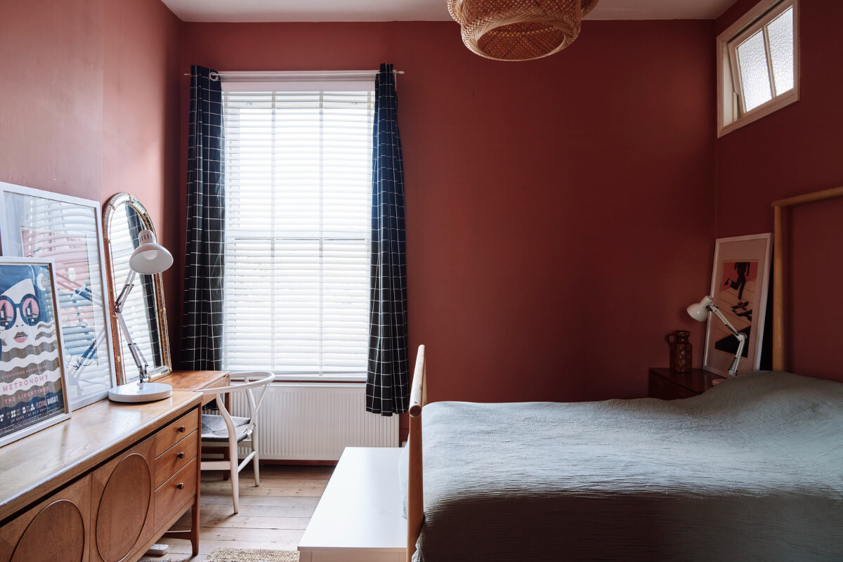 Colorful Rooms and a Modern Kitchen in a Spacious Family Home 14 pink bedroom