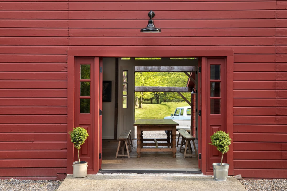 red barn