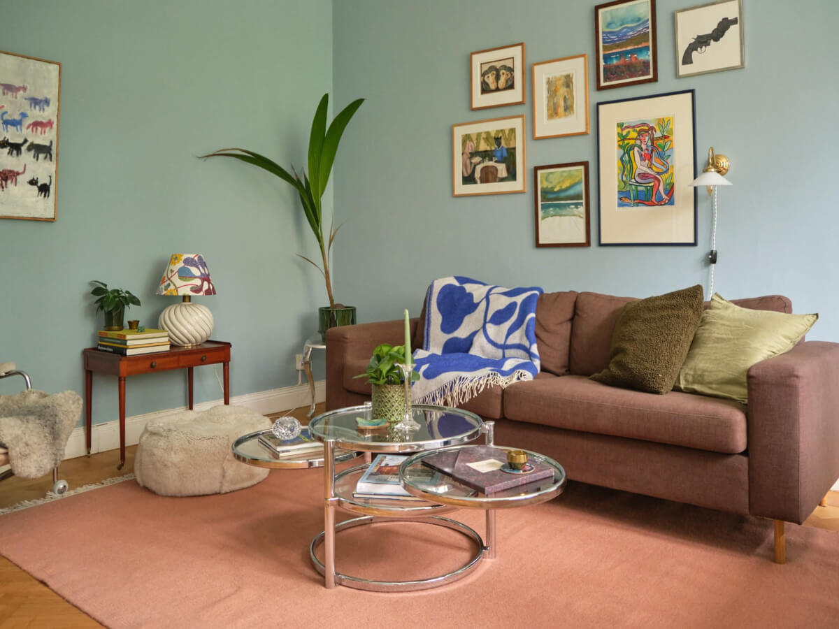 sitting area blue living room