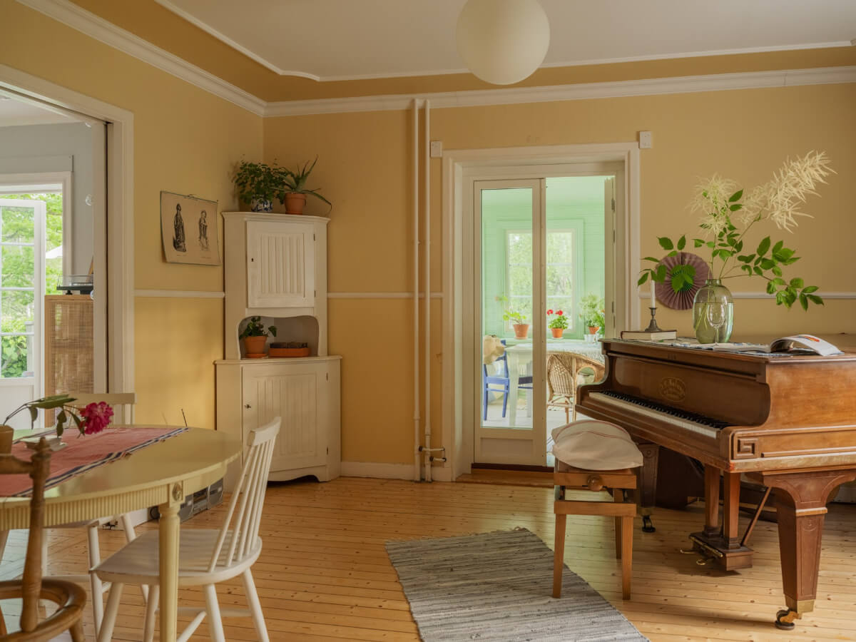 yellow music room