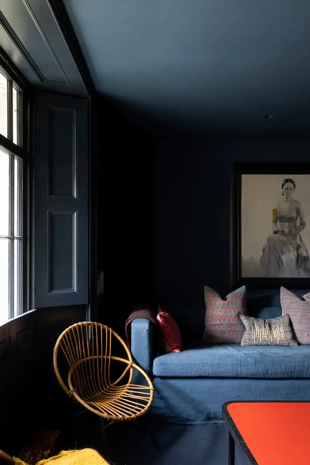 Contemporary Interiors and Bold Colors in a London Villa 12 5 Contemporary Interiors and Bold Colors in a London Villa