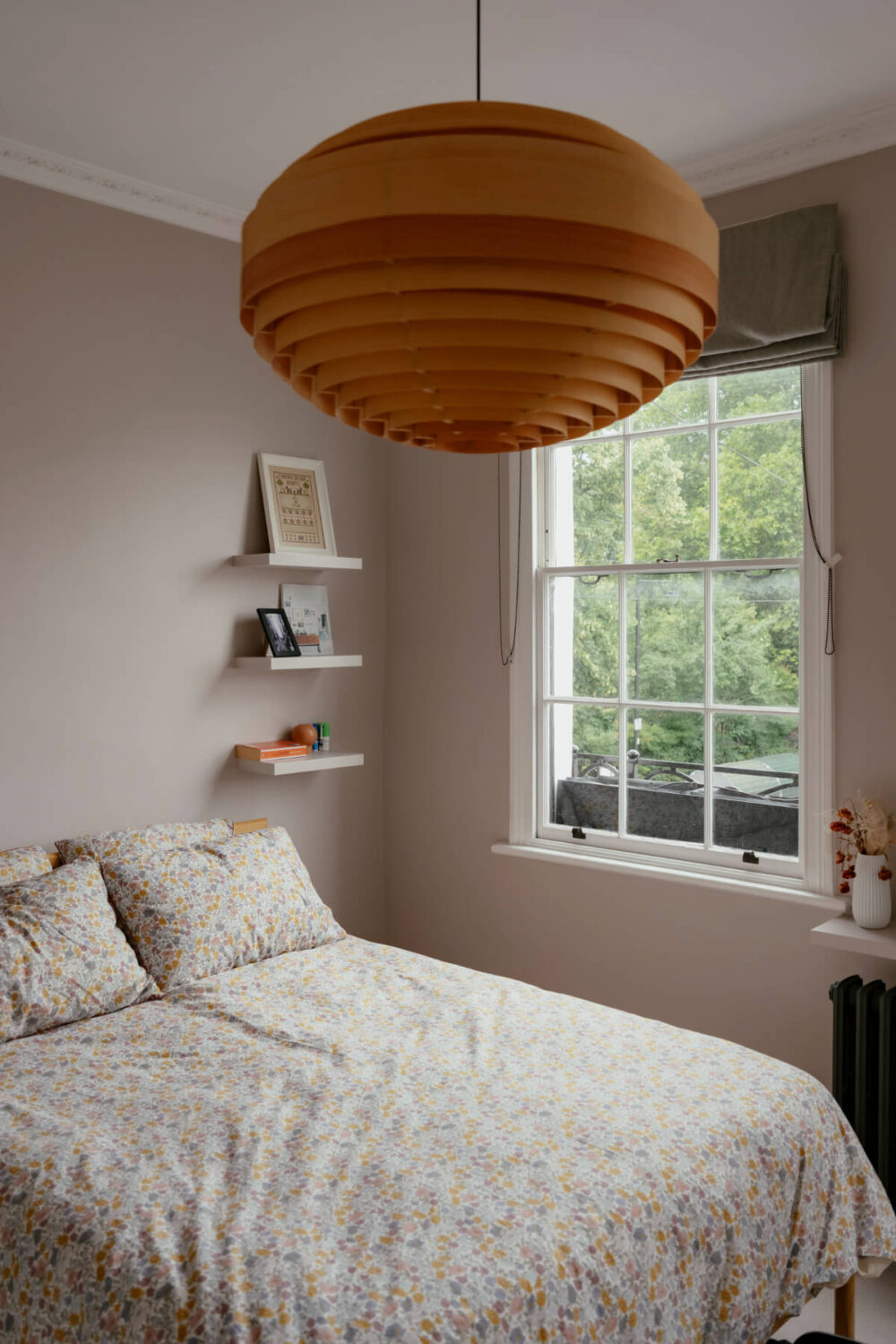 bedroom colorful bedding