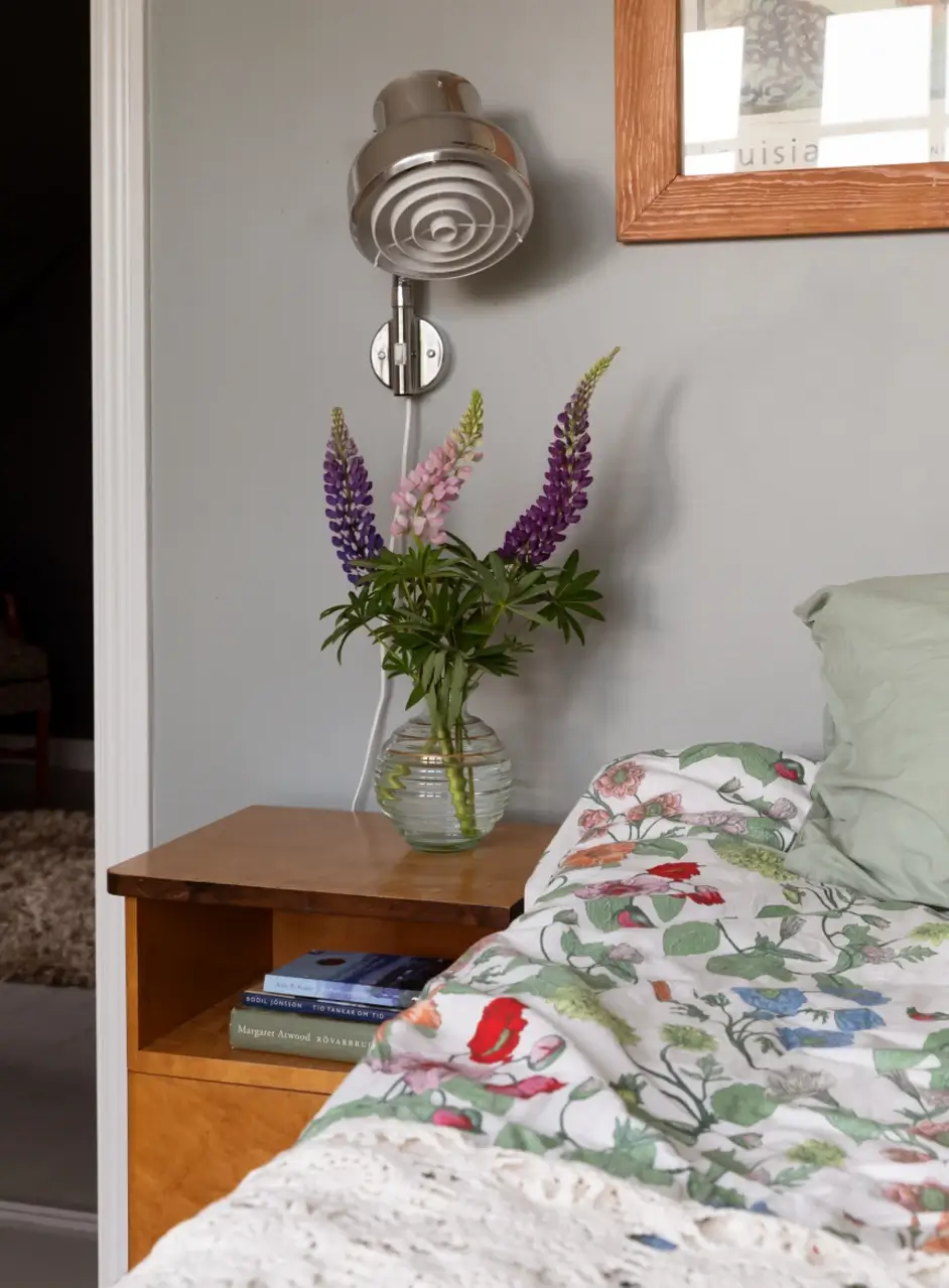 A Renovated 1920s Villa with a Spectacular Garden 27 bedroom detail