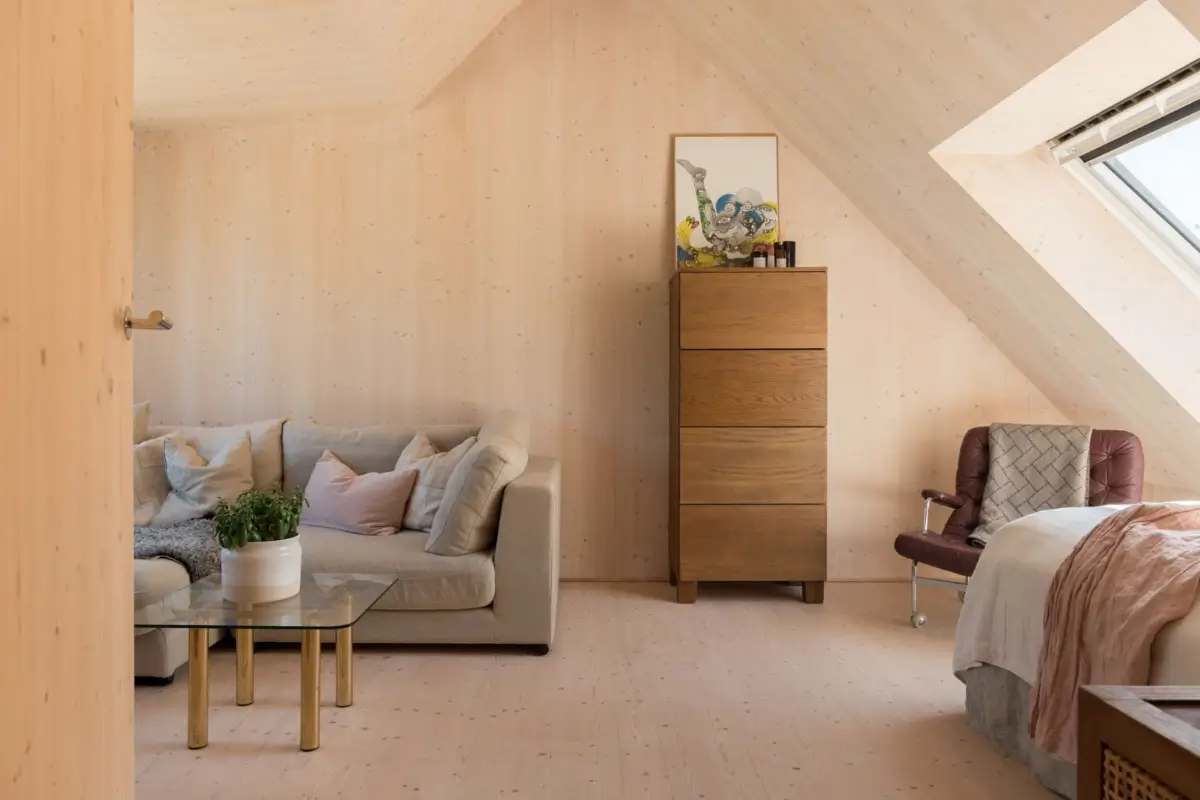 A Modern Wooden Cottage with Sea Views Close to Stockholm 18 bedroom with sitting area