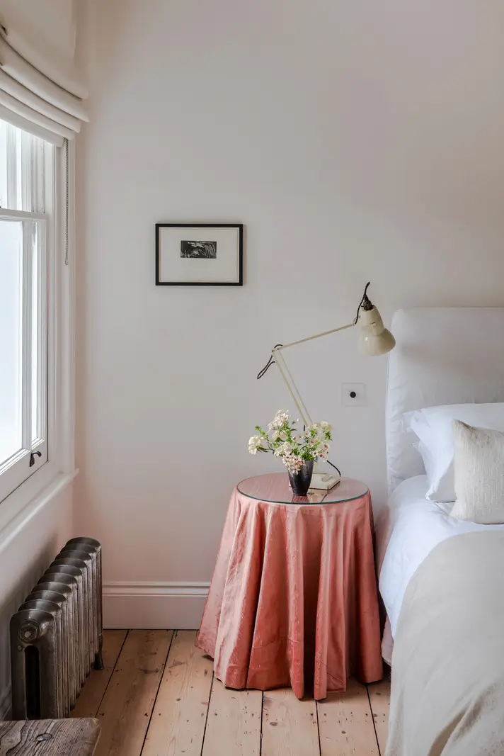 A Bright Late Victorian Townhouse in London 14 bedside table