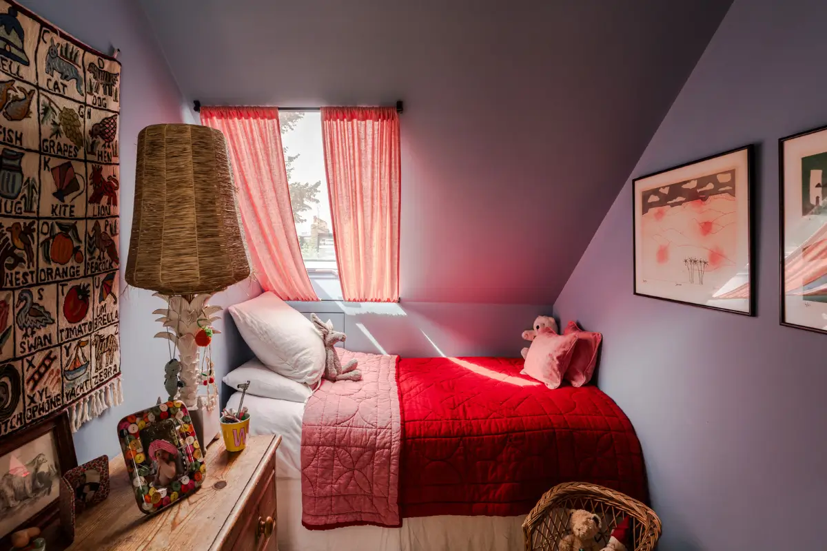 A Bright Late Victorian Townhouse in London 24 colorful attic bedroom