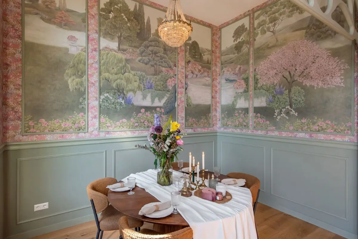 Art Nouveau Elegance Meets Modern Living in a Pink & Green Apartment 5 dining niche decorative murals