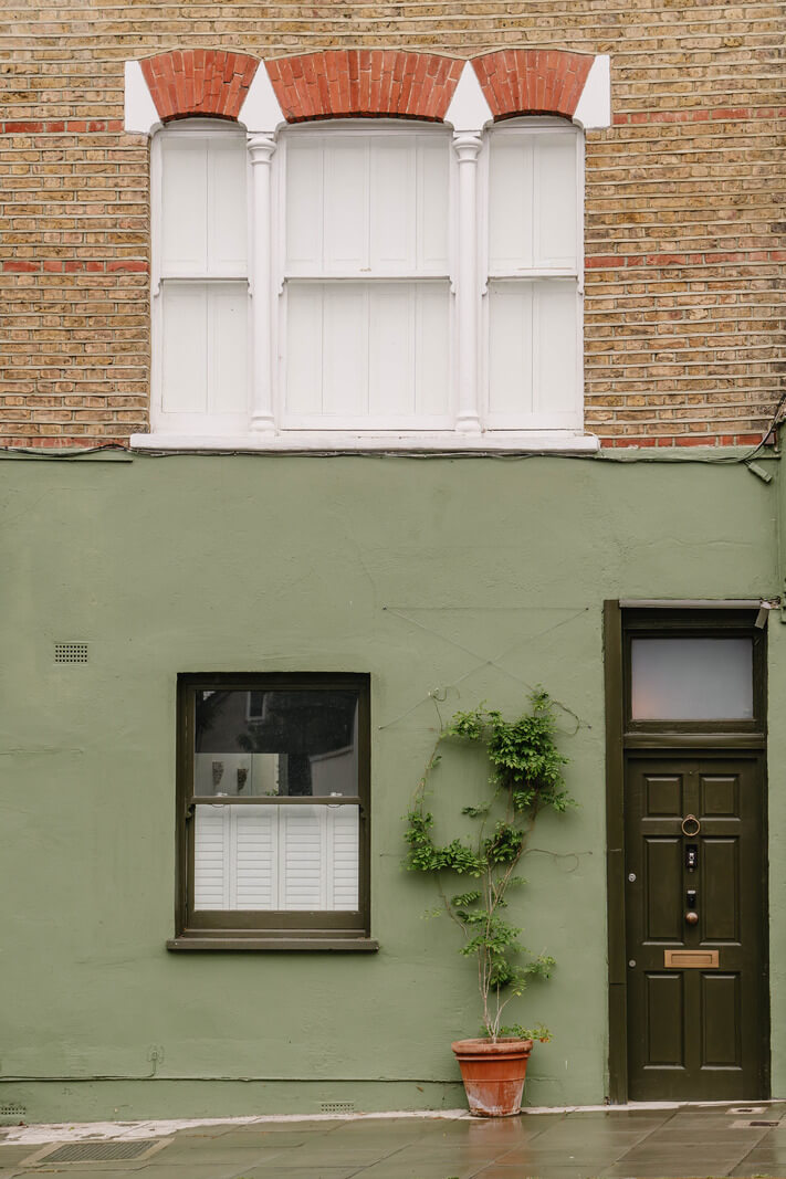 A Modern Ground-Floor Apartment with a Tiny Patio Garden 22 facade london home