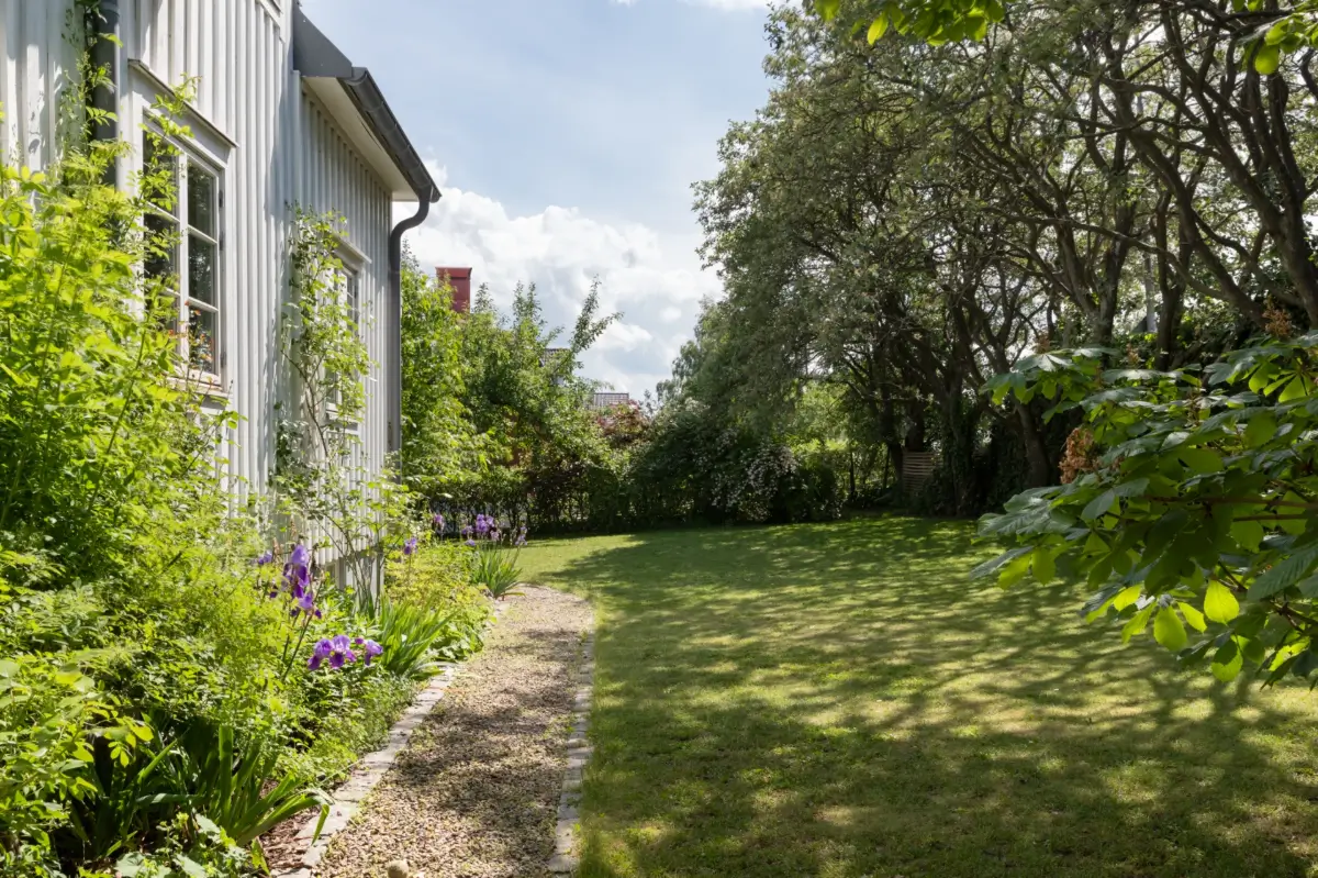 A Renovated 1920s Villa with a Spectacular Garden 47 garden lawn trees