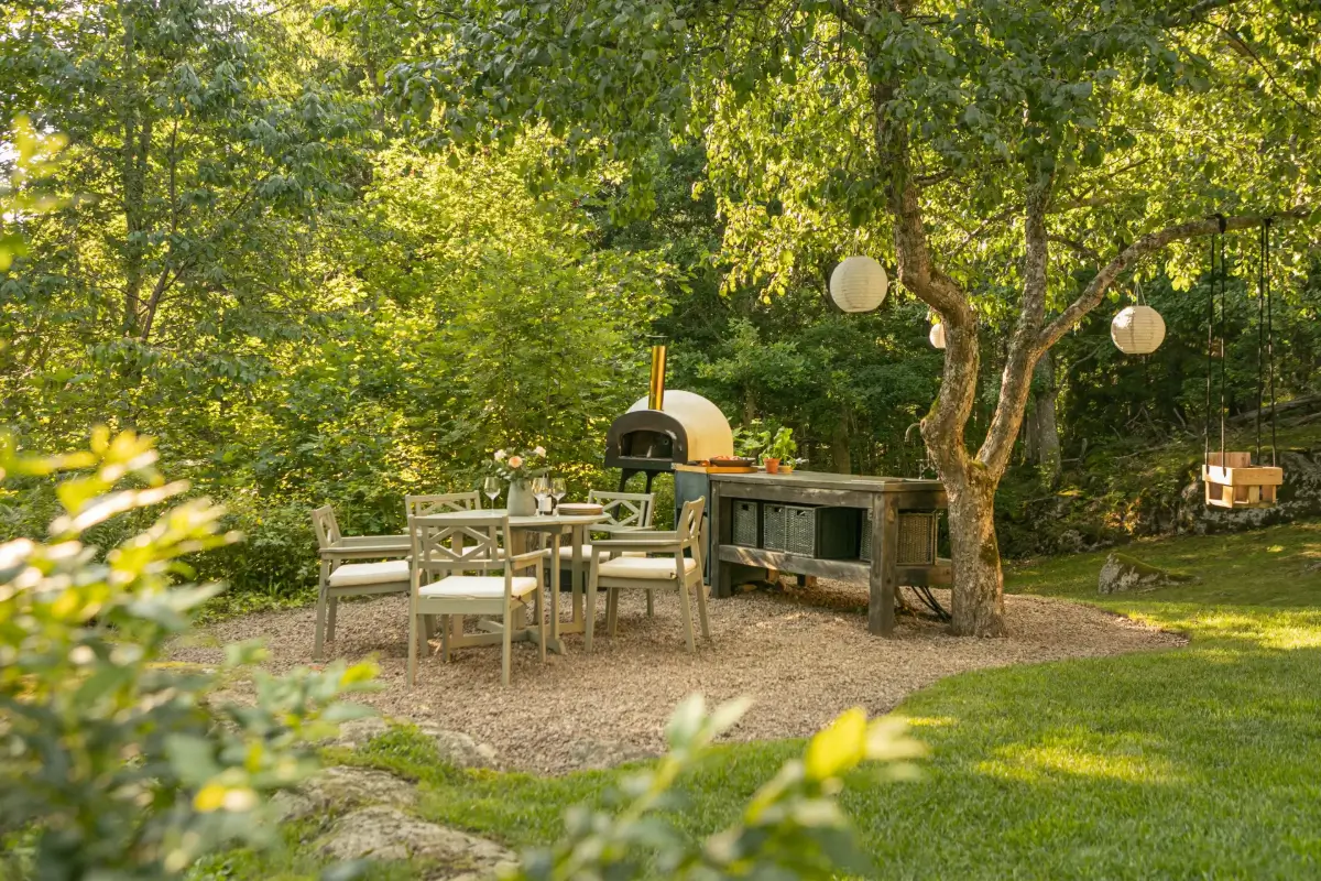 Modern Comforts and Historic Architecture in an 18th Century Home 31 garden pizza oven
