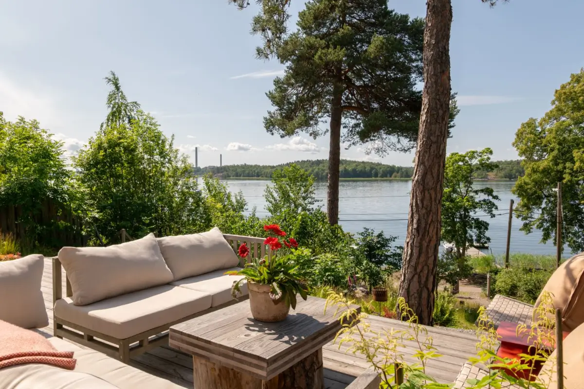 A Modern Wooden Cottage with Sea Views Close to Stockholm 30 garden terrace sea view