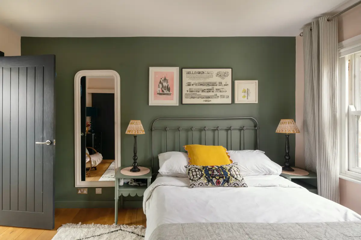 Contemporary Open-Plan Living Spaces in an English Victorian House 24 c