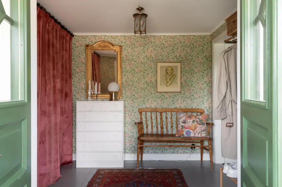 A Renovated 1920s Villa with a Spectacular Garden 3 hall wallpaper gray wooden floor