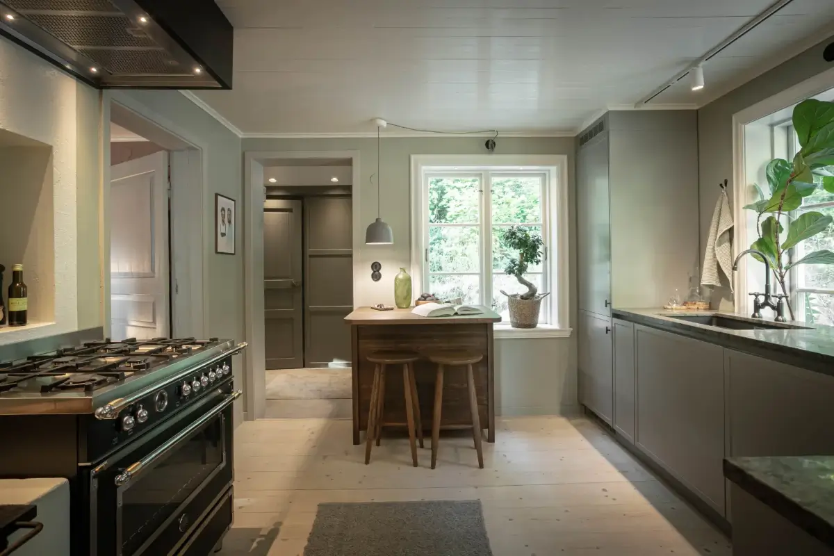 Modern Comforts and Historic Architecture in an 18th Century Home 5 kitchen with bar seating