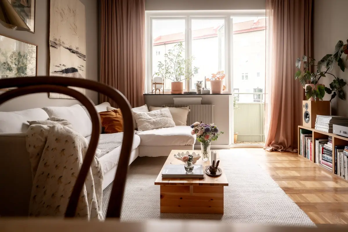 An Earthy Color Palette and Exposed Brick in a 1940s Apartment 7 living room detail