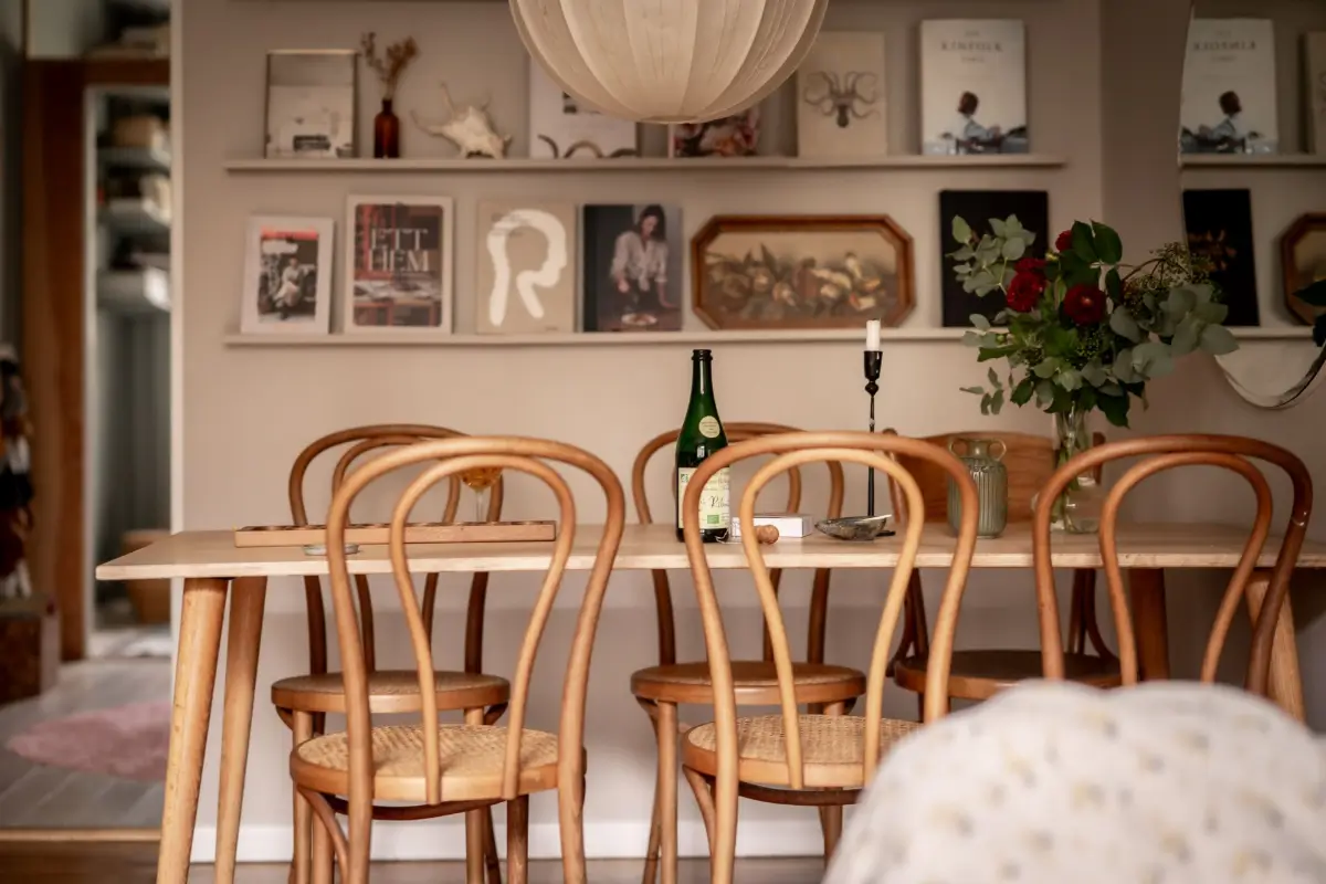 An Earthy Color Palette and Exposed Brick in a 1940s Apartment 10 living room table detail