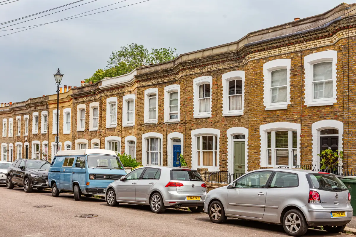 A Muted Color Palette and Original Details in a Victorian Terrace House 25 london road