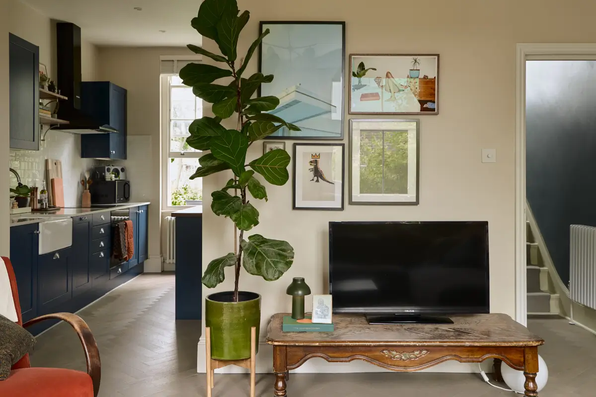 A Classic Victorian Duplex with a Lush, Private Garden in London 8 open plan living room kitchen