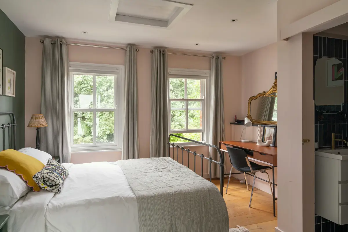 Contemporary Open-Plan Living Spaces in an English Victorian House 23 pink and blue bedroom with en-suite