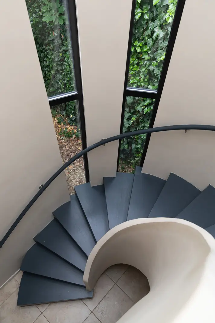 Contemporary Open-Plan Living Spaces in an English Victorian House 18 staircase high windows
