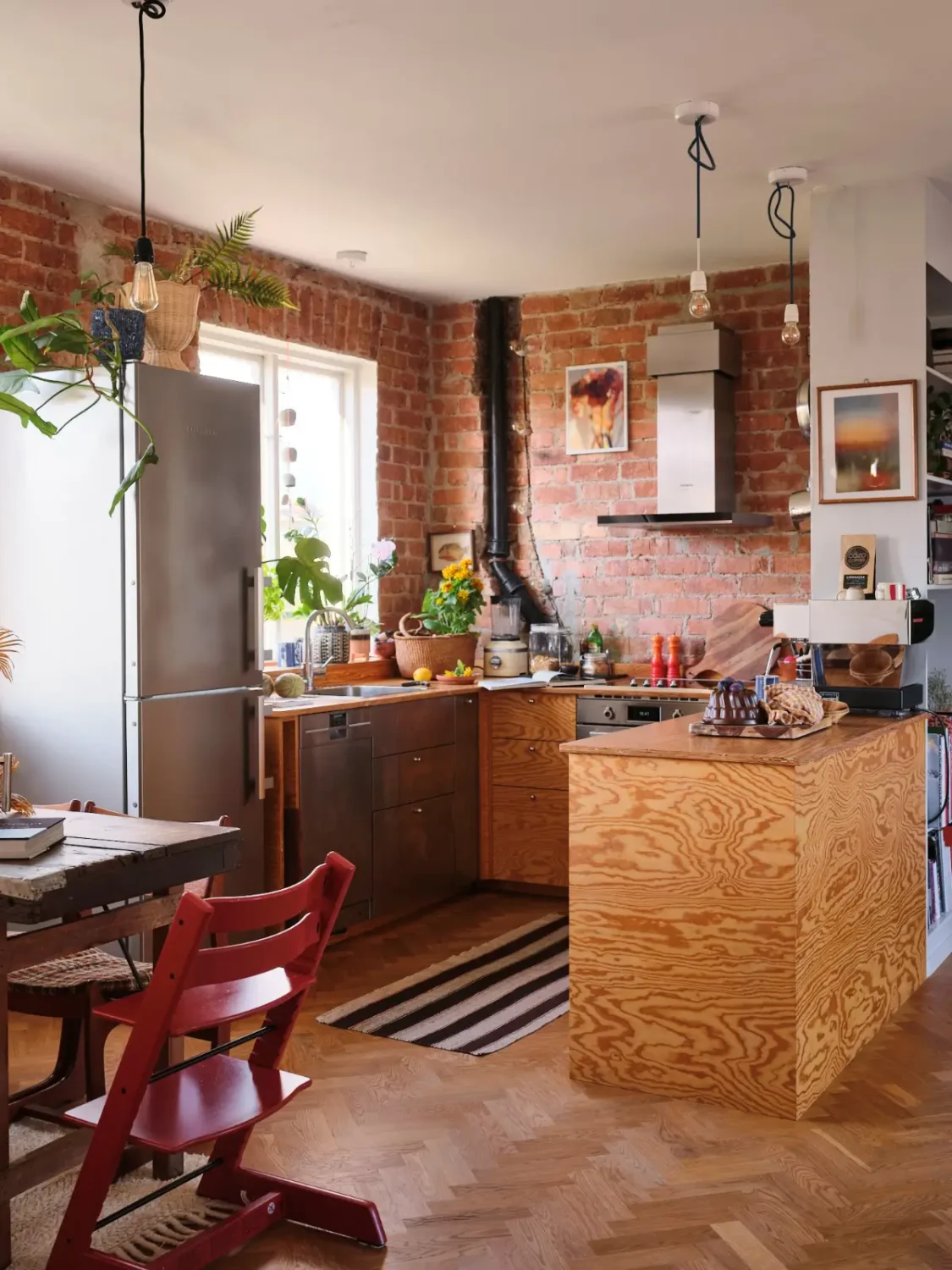Best of 2025: Kitchens 85 u-shaped wood kitchen exposed brick