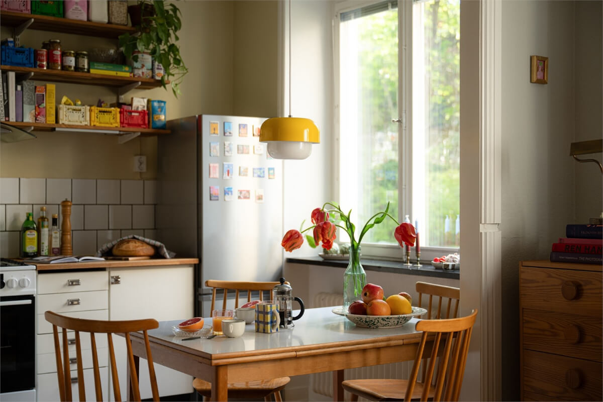 yellow pendant formica table