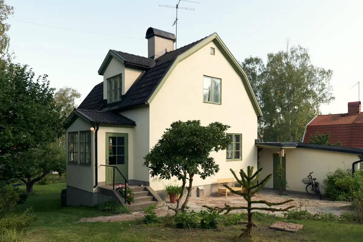 A Cheerful Color Palette in an Early 20th Century Villa in Stockholm 43 1920s swedish villa