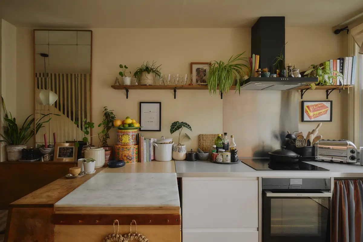 Modern Craftsmanship and Historic Charm in a London Home 7 L-shaped kitchen island