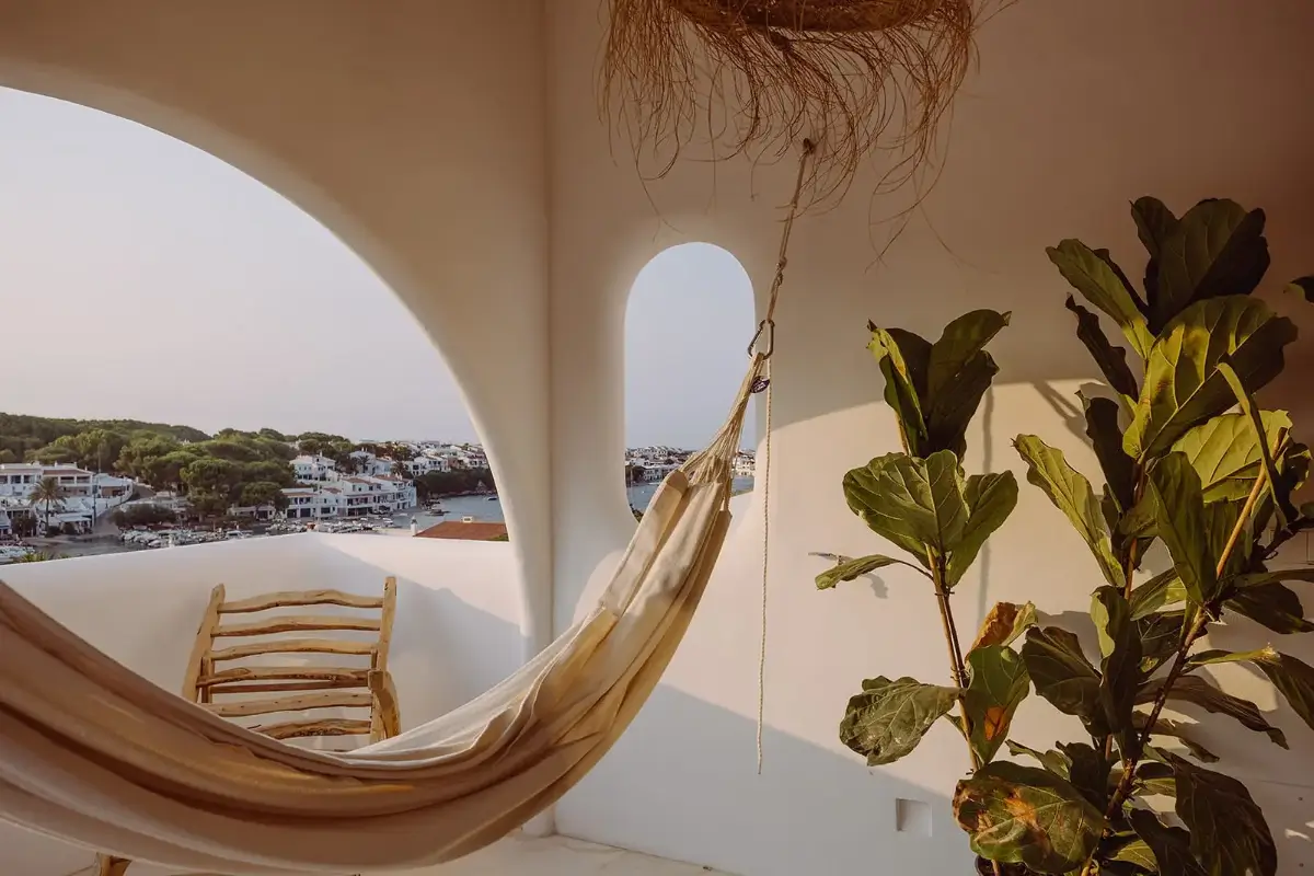 An Eco-Renovated Villa with Sea Views in Menorca 16 c