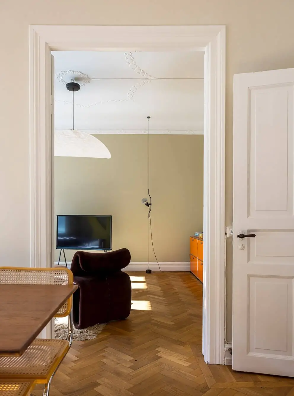 Exposed Brick and Bright Color Pops in a Malmö Apartment 6 b12 Exposed Brick and Bright Color Pops in a Malmö Apartment