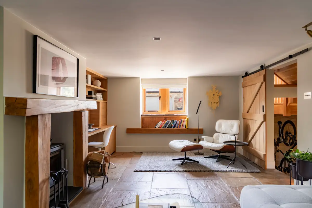 Modern Interiors in an Old Dry-Stone Barn in England 16 barnhouse england12