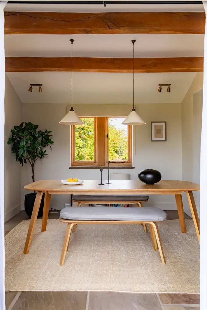 Modern Interiors in an Old Dry-Stone Barn in England 5 barnhouse england23