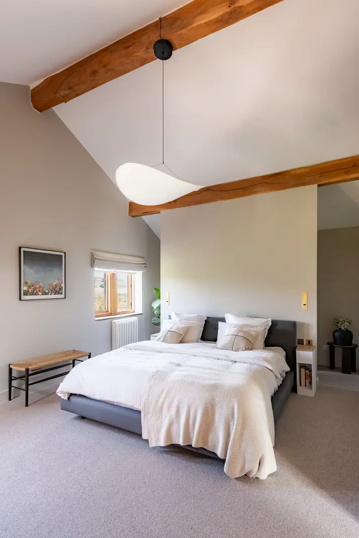 Modern Interiors in an Old Dry-Stone Barn in England 21 barnhouse england7