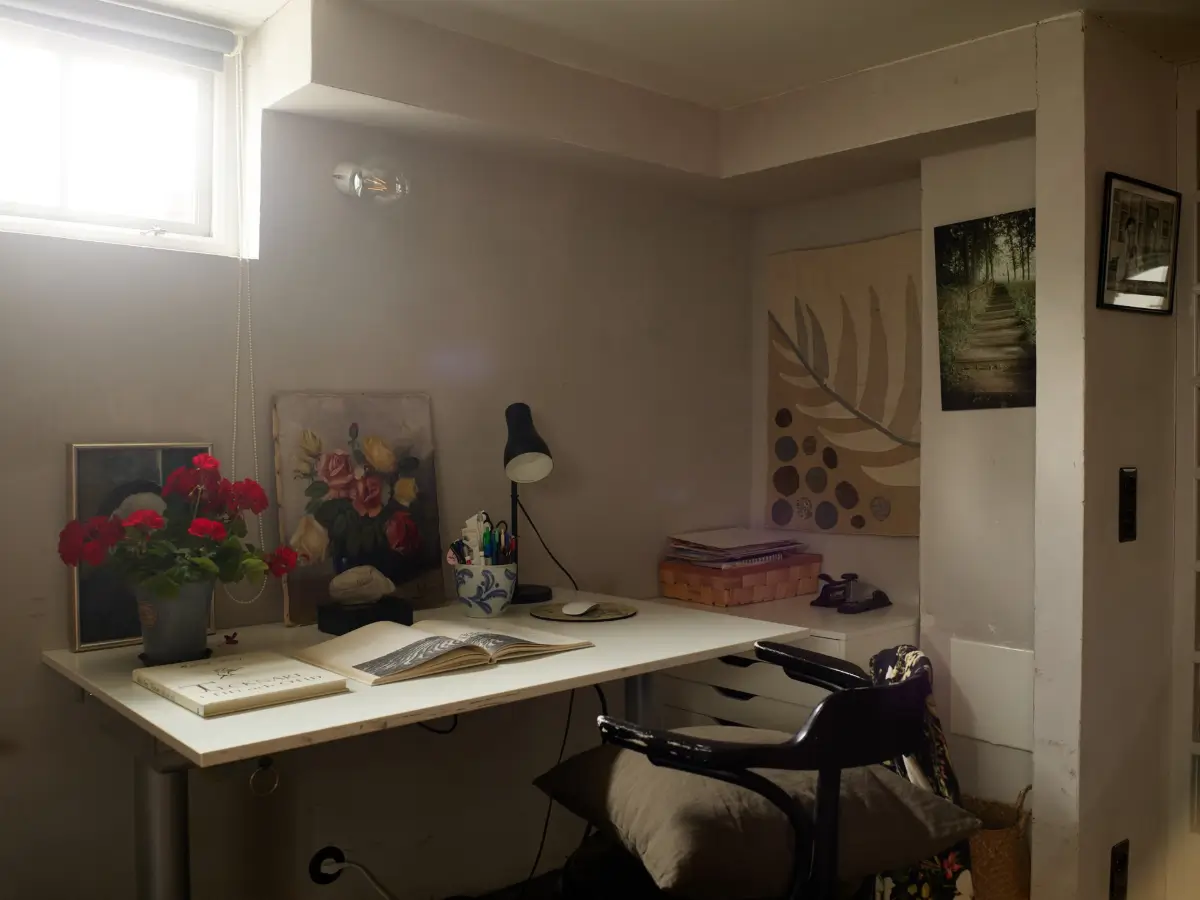 A Well-Preserved 1920s House with a Green Kitchen in Stockholm 32 basement bedroom desk