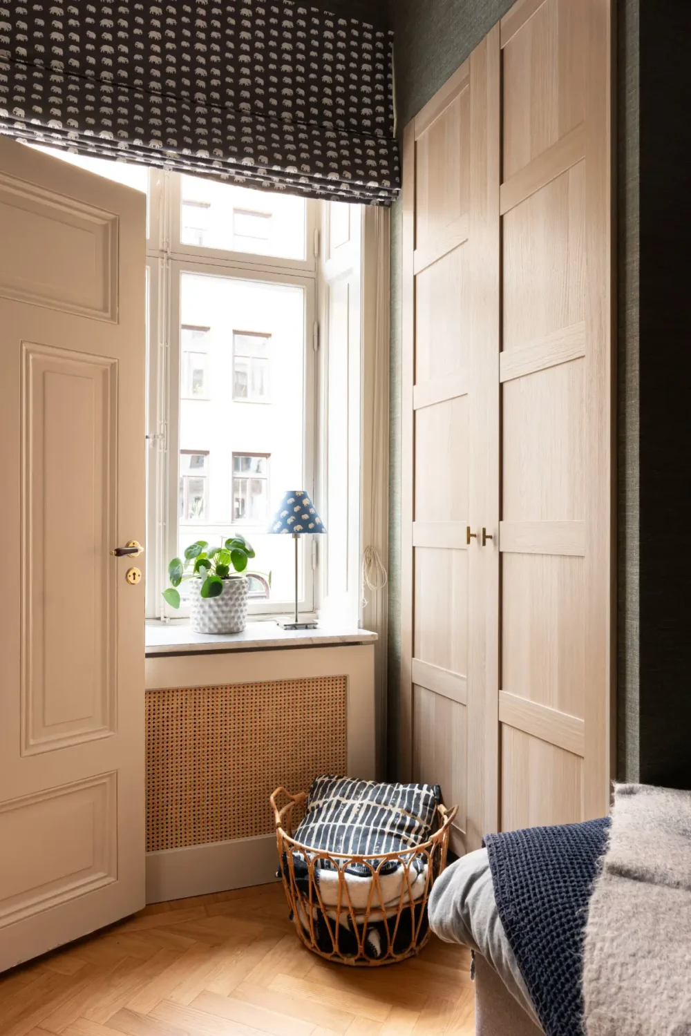 A Luxurious Family Apartment with a Dramatic Black Bathroom 24 bedroom built-in wardrobes