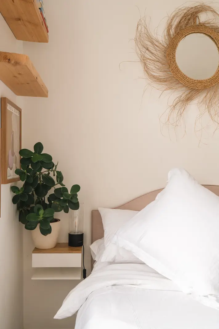 A Bright and Cozy One-Bedroom Apartment in London 12 bedroom detail