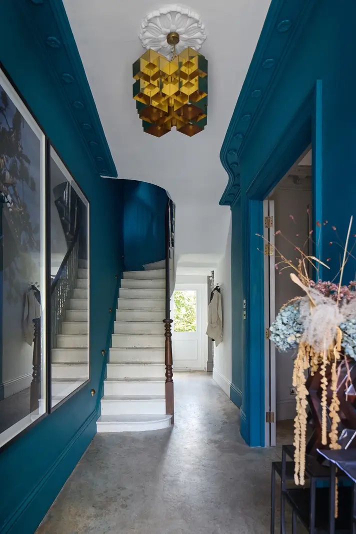 Victorian Grandeur Meets Modern Design in a Camden Square Townhouse 8 blue hall stucco