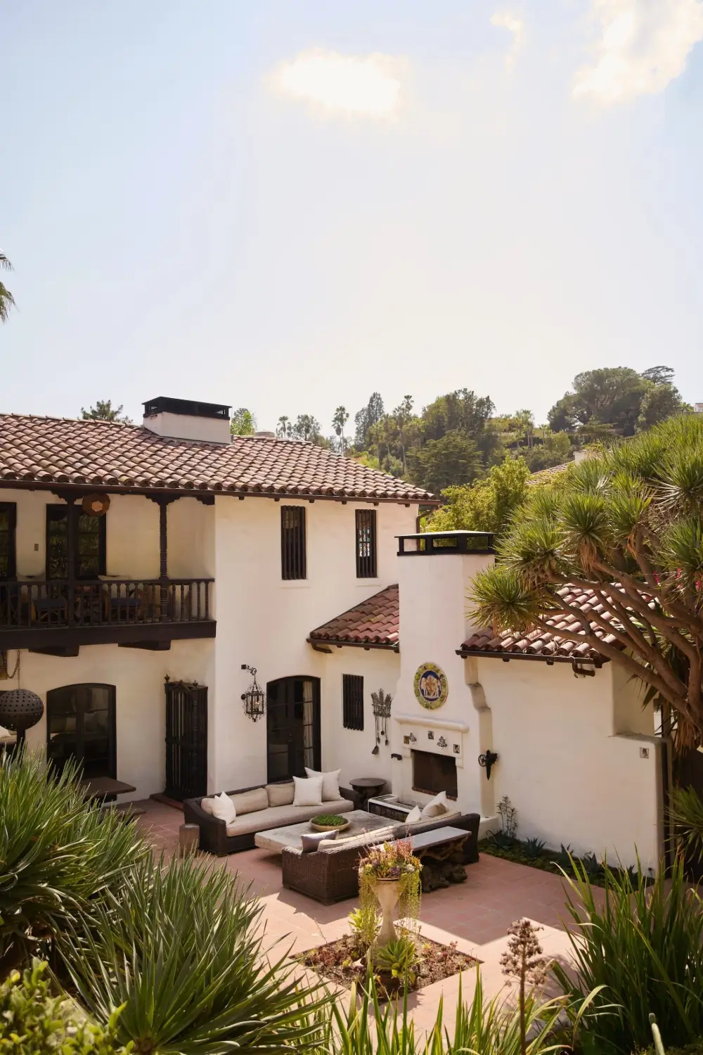 Aaron Paul Lists Spanish-Style Los Feliz Home with a Celebrity History 27 breaking-bad-actor-aaron-paul-spanish-style-los-feliz-home-for-sale