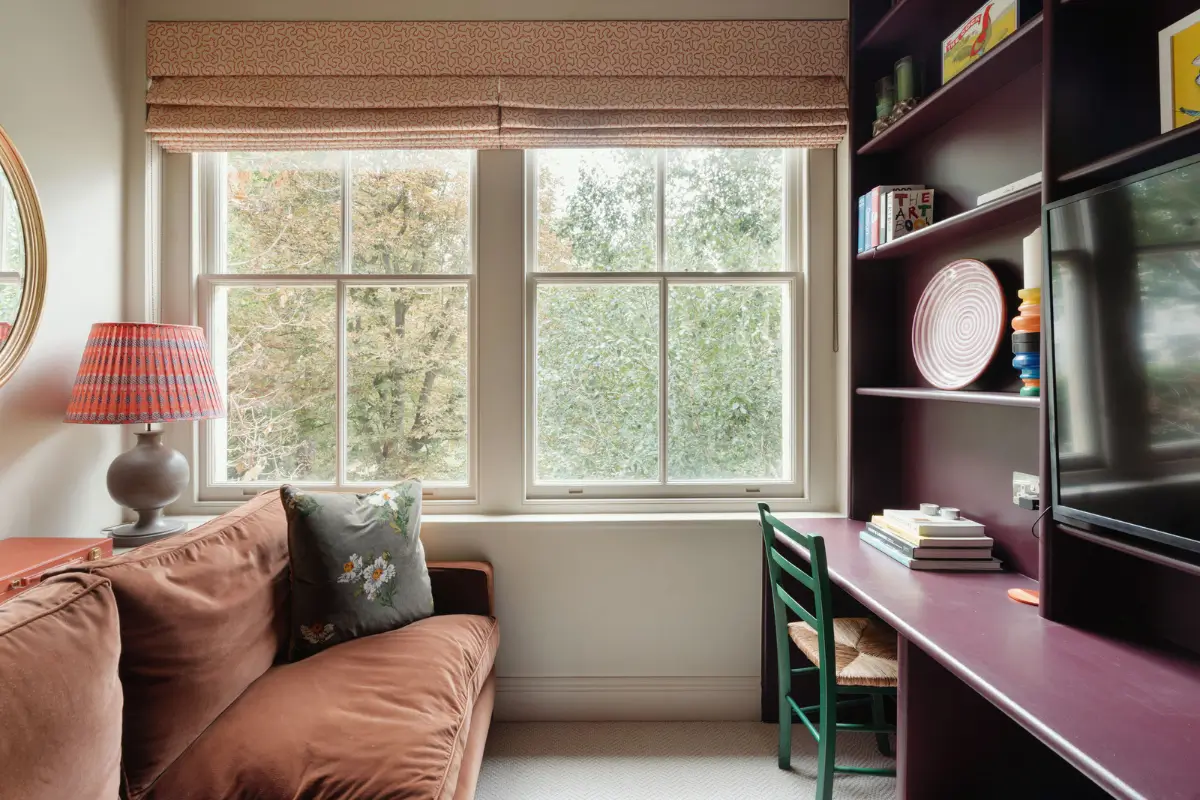 High Ceilings and a Muted Color Palette in a Little Venice Apartment 12 clifton-gardens14