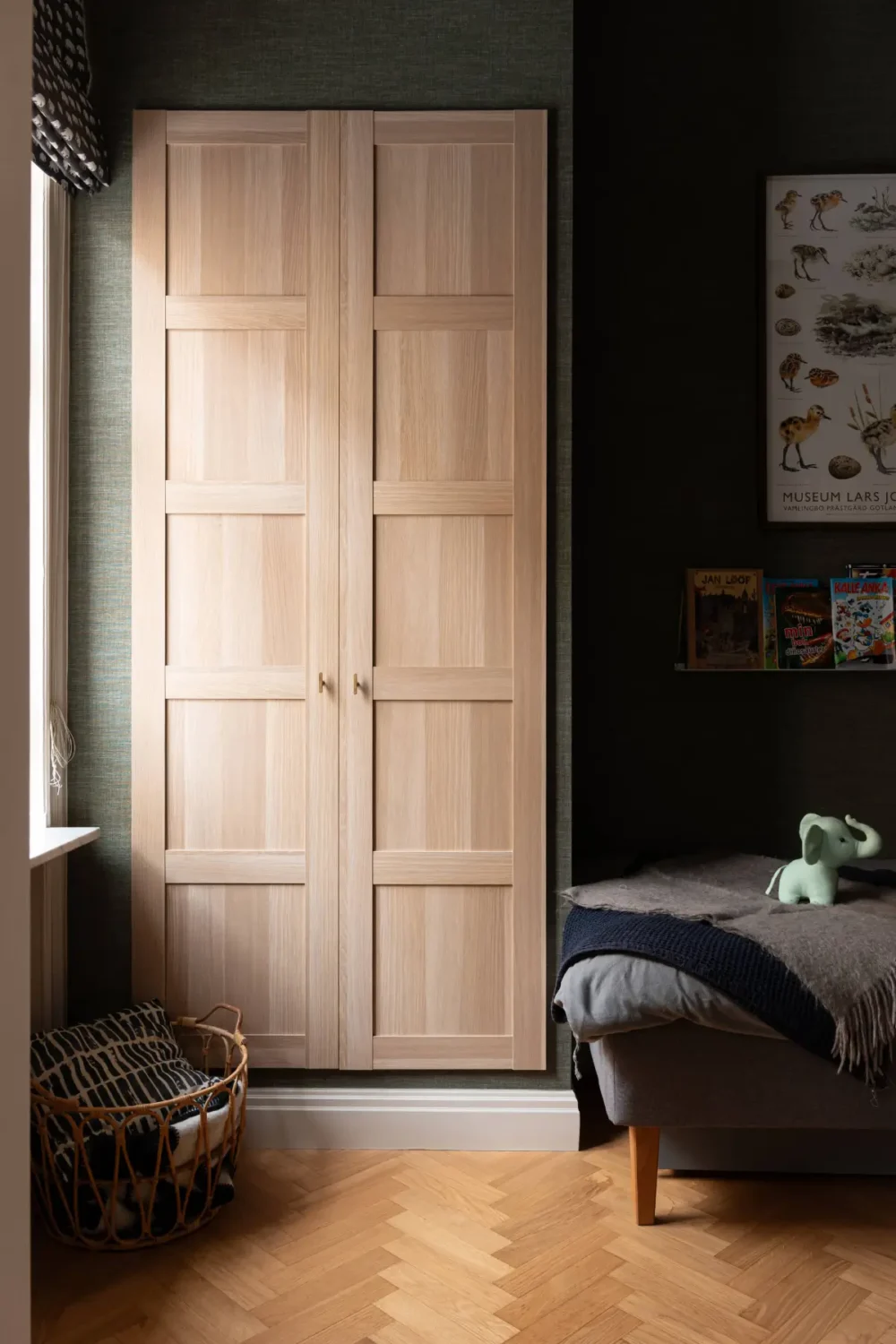 A Luxurious Family Apartment with a Dramatic Black Bathroom 22 green bedroom built-in wardrobes