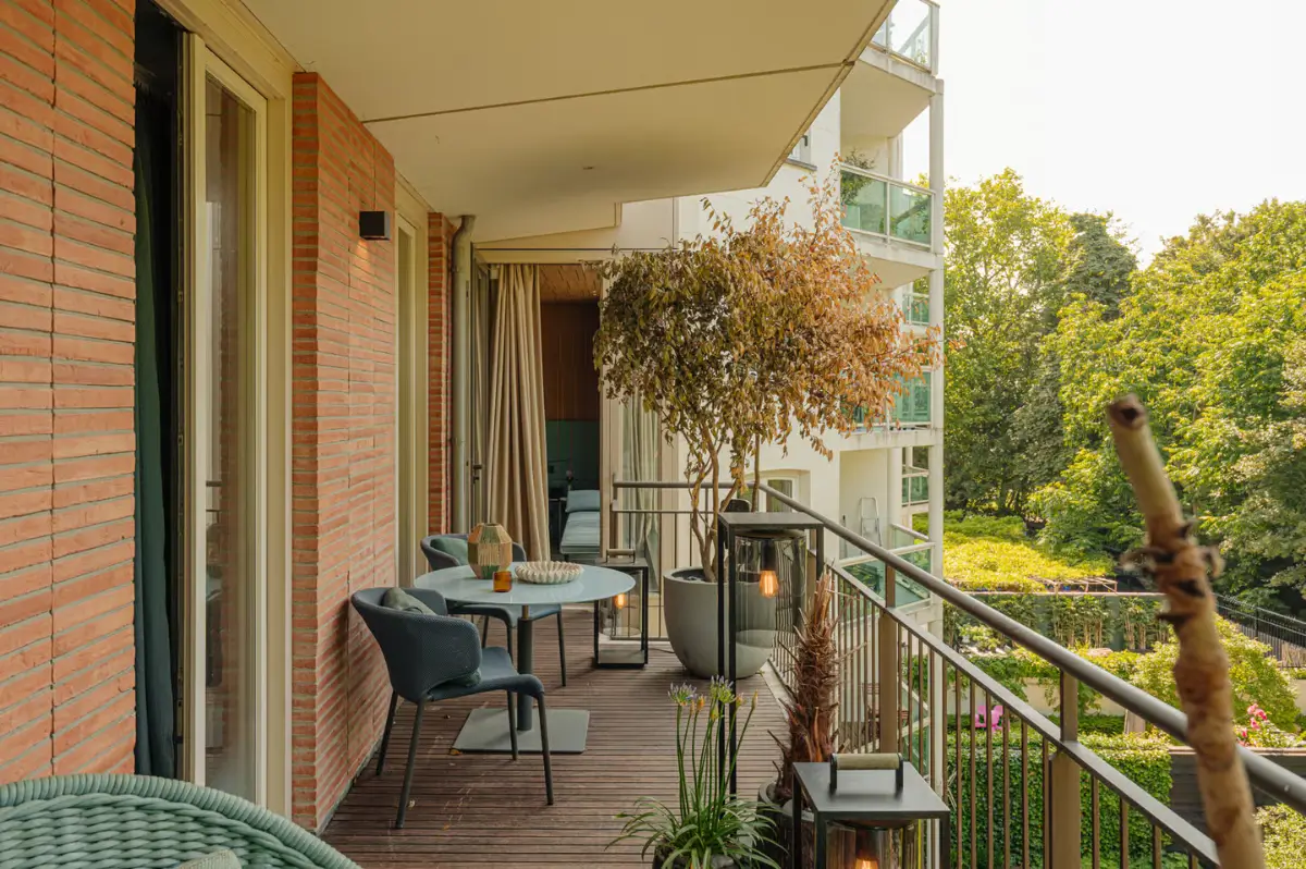 A Luxurious Apartment in an Exclusive Amsterdam Location 22 luxurious-apartment-amsterdam1