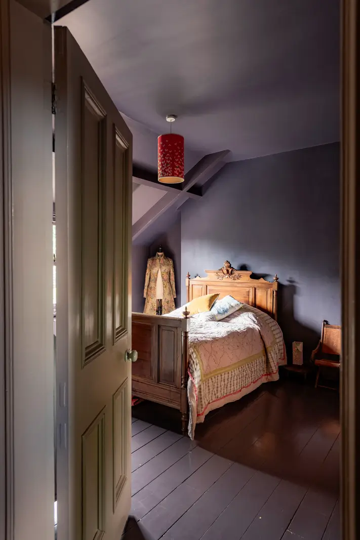 A Dramatic Color Palette in a Large Victorian Family Townhouse 31 moody bedroom