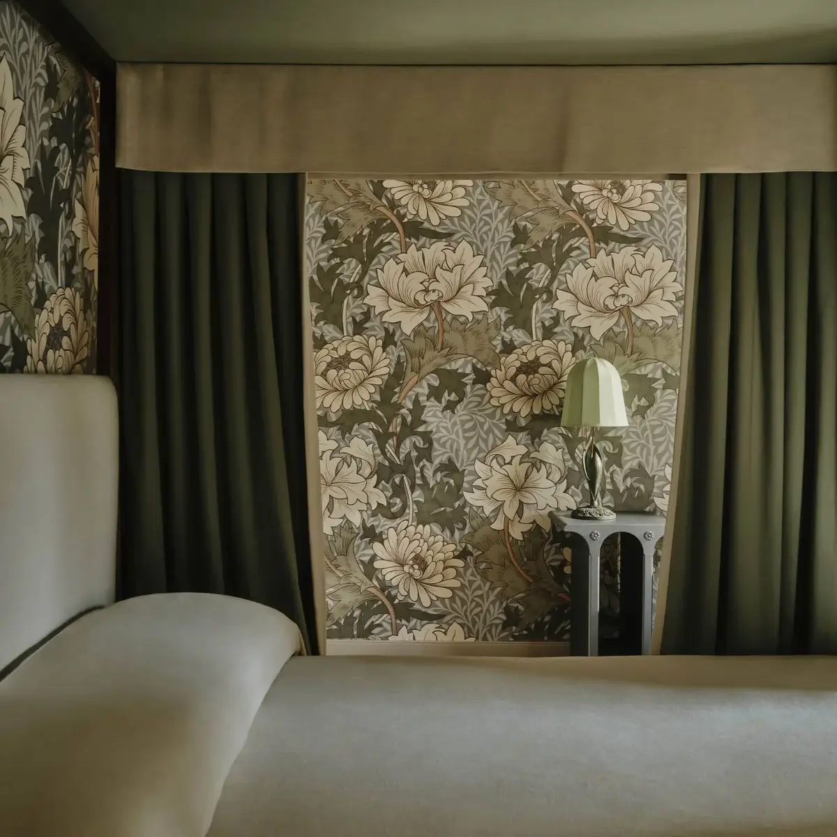 House of Hackney Autumn/Winter Collection Is Inspired by William Morris 50 nordroom-house-of-hackney-autum-winter25-collection-wp_chrysanthemum_magna_byzantine-1