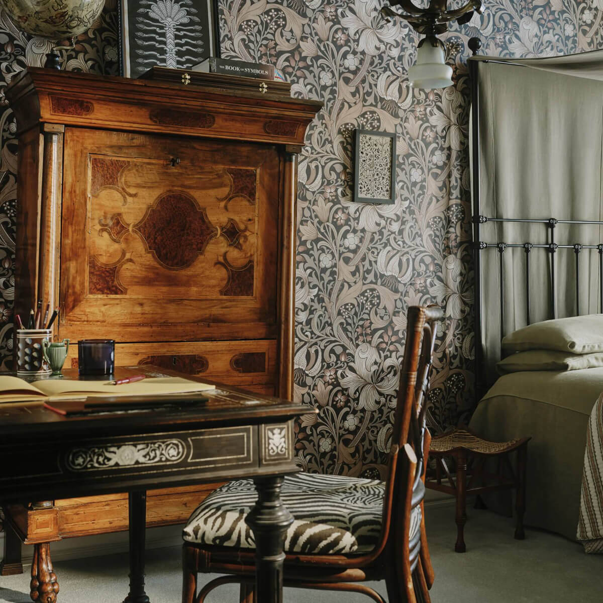 House of Hackney Autumn/Winter Collection Is Inspired by William Morris 21 nordroom house of hackney autum winter25 collection wp golden lily black House of Hackney Autumn/Winter Collection Is Inspired by William Morris