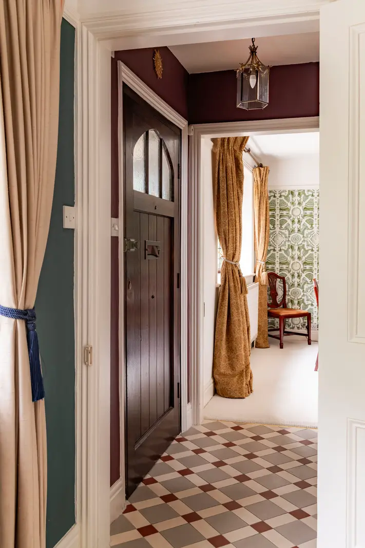 A Charming Timber-Framed Victorian Country House in England 11 c