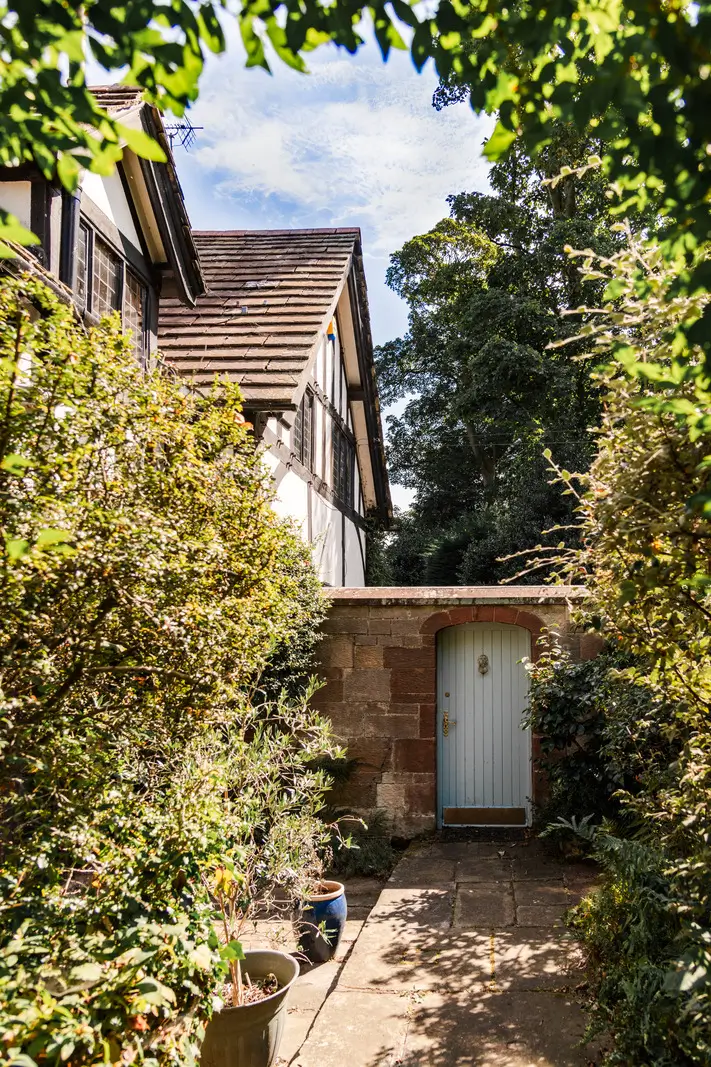 A Charming Timber-Framed Victorian Country House in England 28 north-lodge25