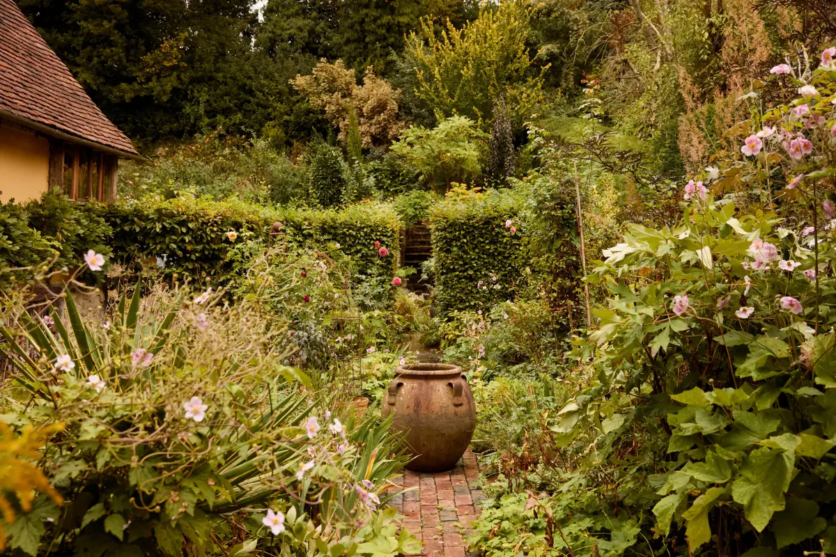 An English Cottage with Historic Character and a Charming Garden 35 palm-cottage2