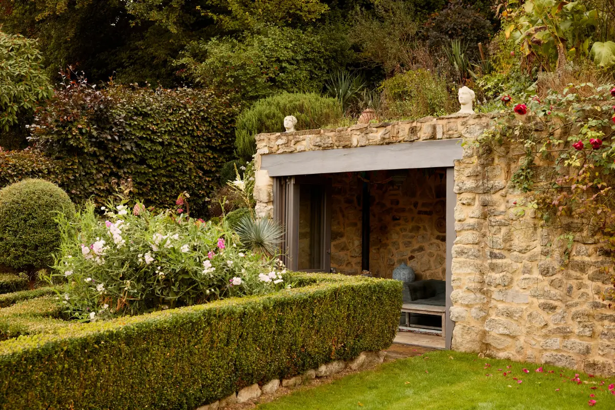 An English Cottage with Historic Character and a Charming Garden 34 palm-cottage3