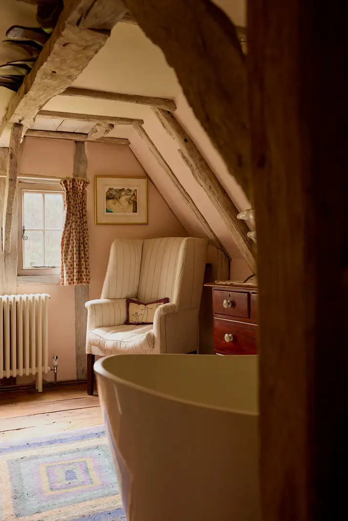 An English Cottage with Historic Character and a Charming Garden 30 palm-cottage4